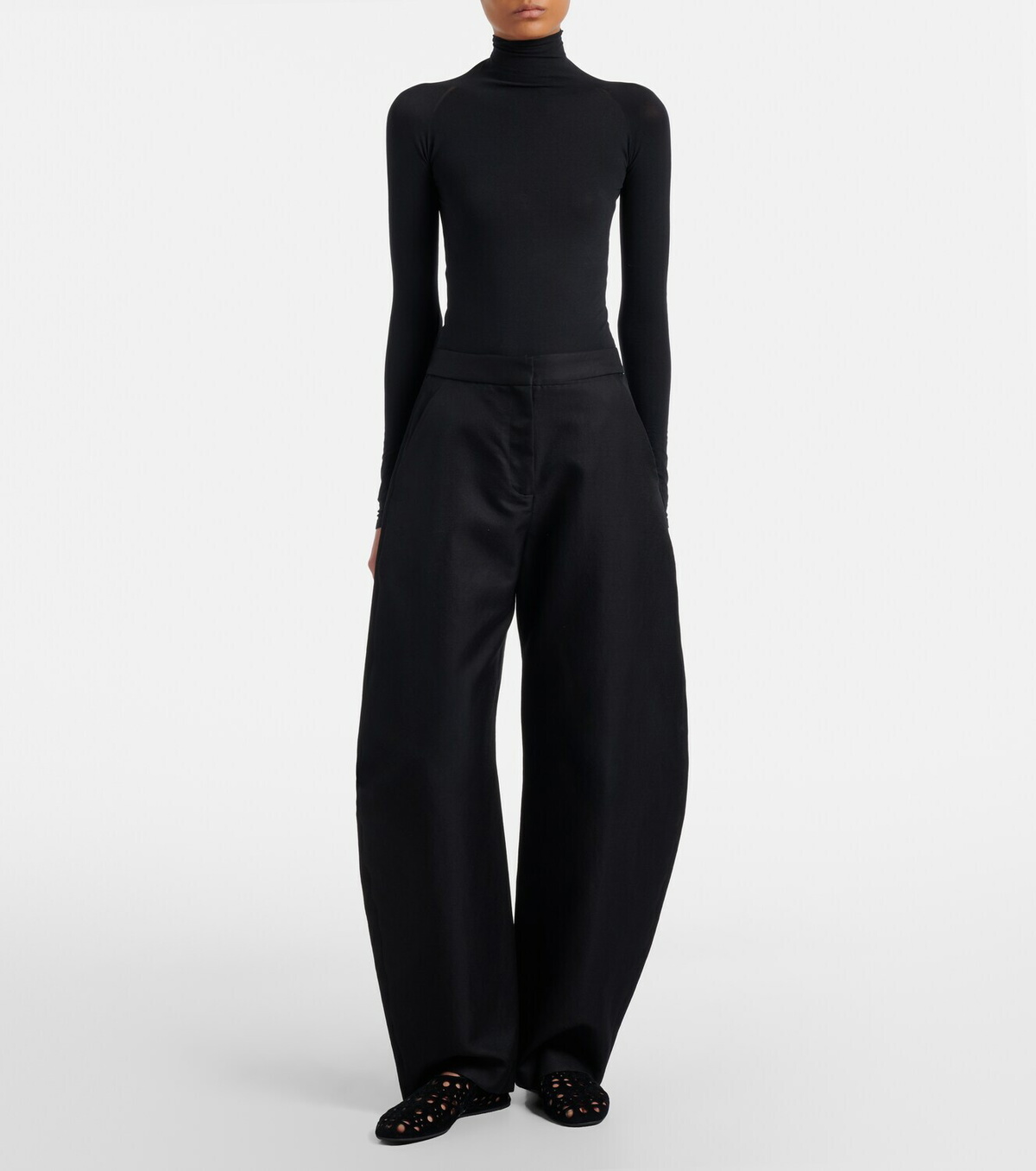 Alaïa Vienne suede ballet flats