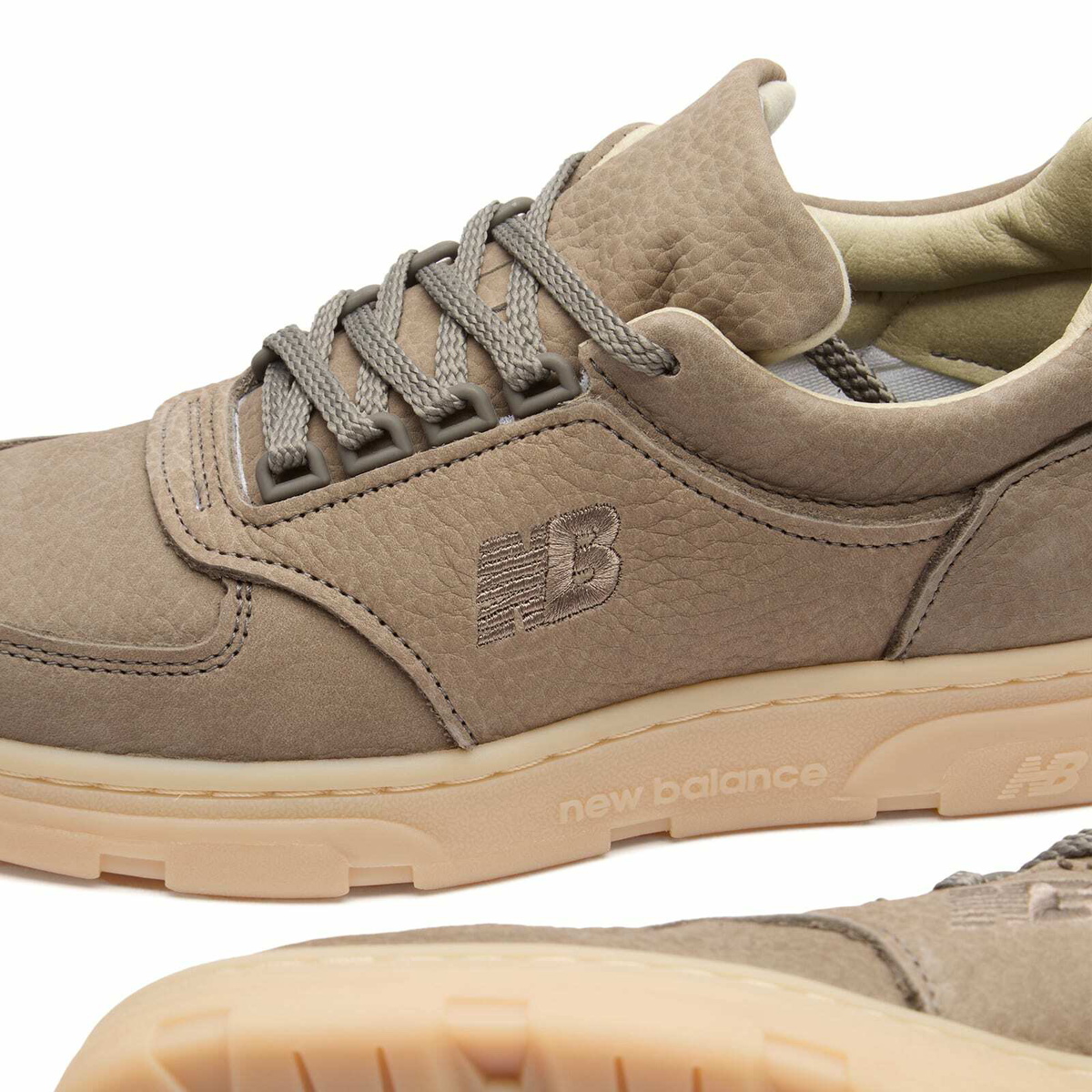 New Balance Allerdale Sneaker in Beige