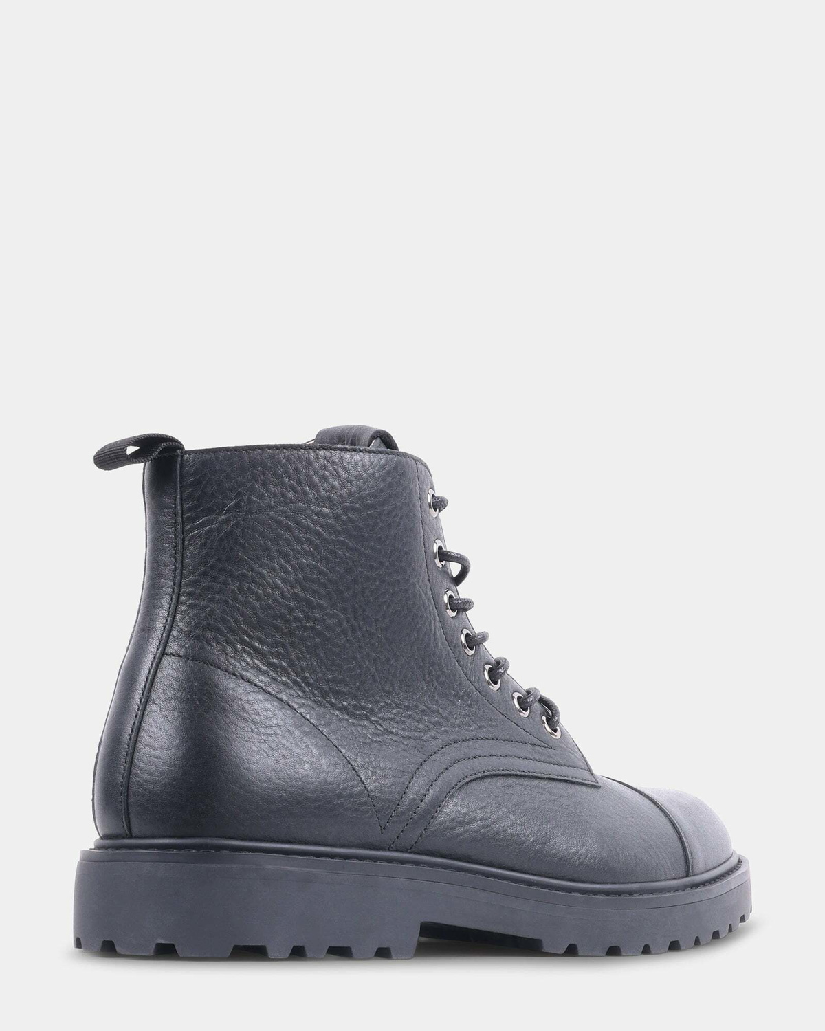Steve Madden Uggo Boots in Black