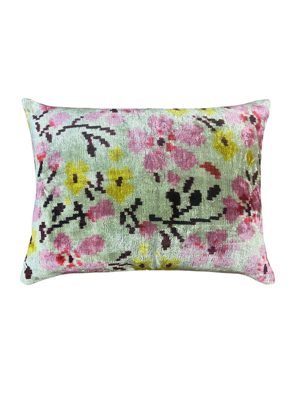 Photo: Les-Ottomans Flowers Velvet Cushion
