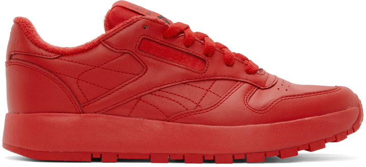 Photo: Maison Margiela Red Reebok Edition Classic Leather Tabi Sneakers