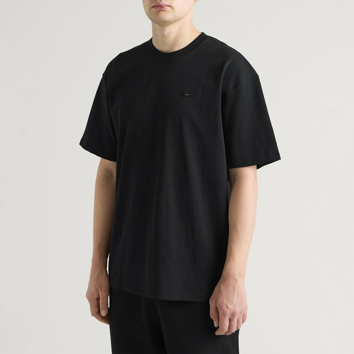 Nike Men's 560 T-Shirt in Black