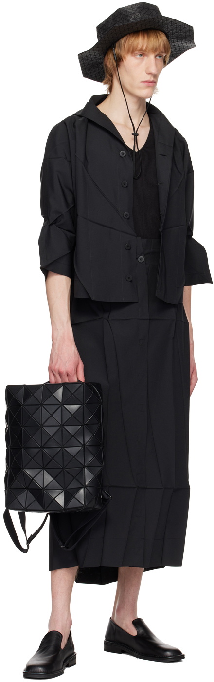 132 5. ISSEY MIYAKE Black Pleated Jacket