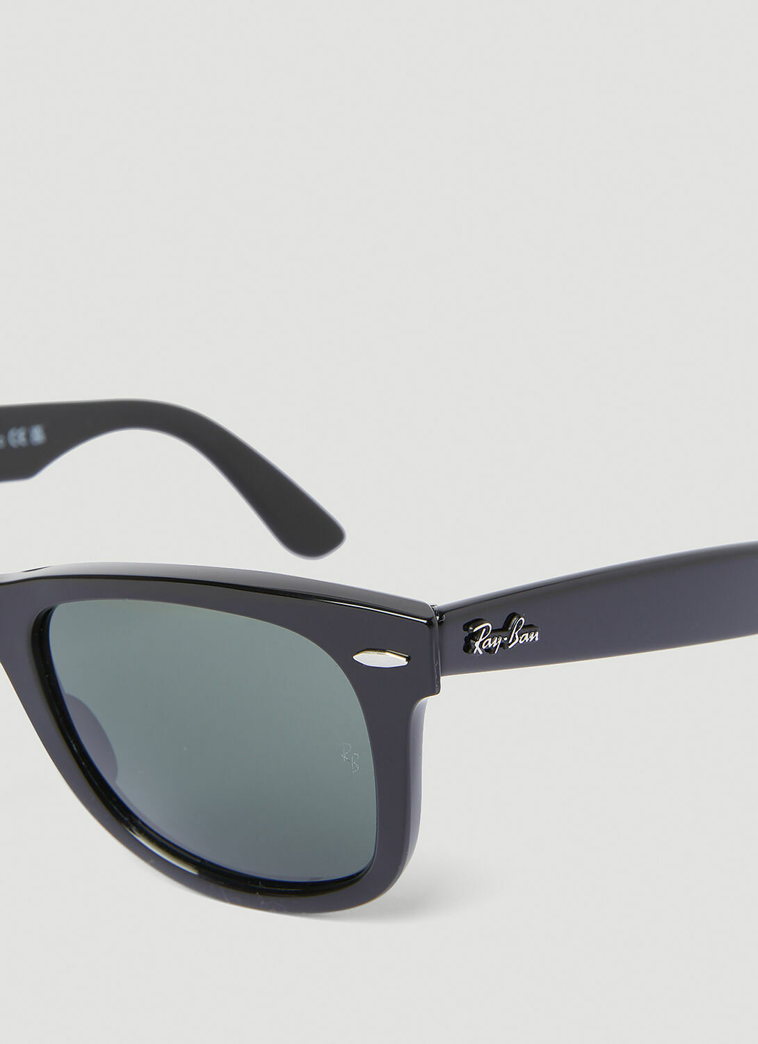 Ray-Ban Wayfarer Sunglasses