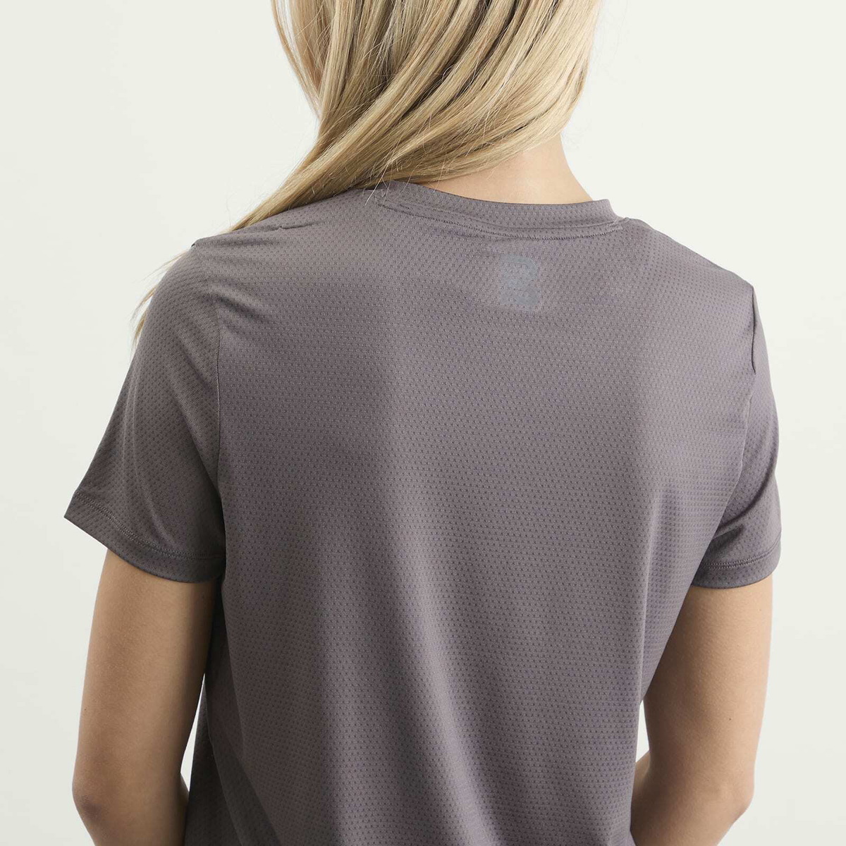 Bandit Women's Short Sleeve Micromesh T-Shirt in Shadow