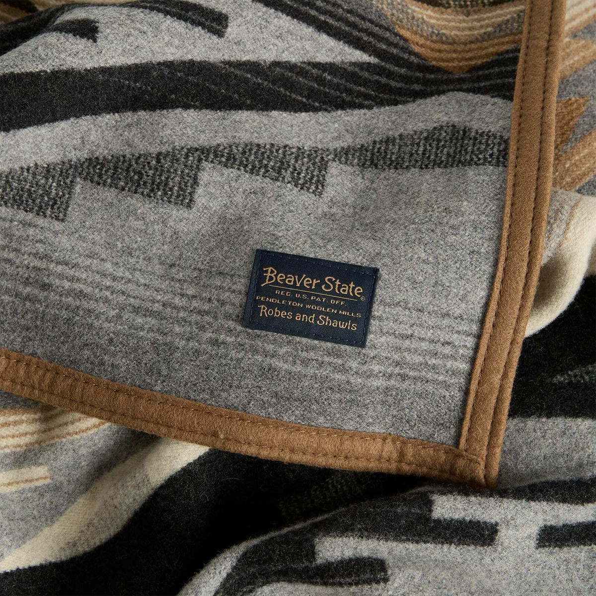 Pendleton Jacquard Unnapped Throw in Tumalo Ridge 