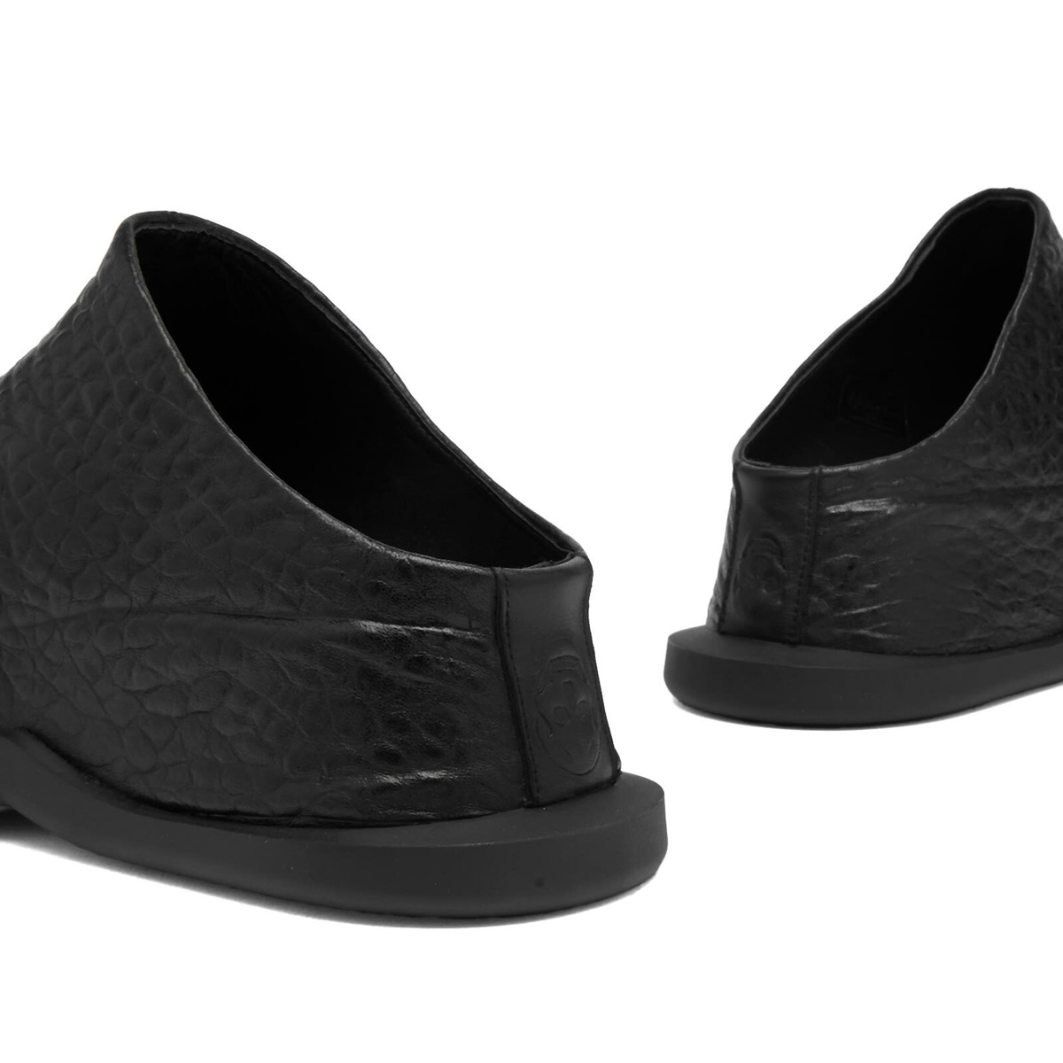 【関税&送料込】Alexander Mcqueen Black Leather Mules Alexander McQueen Mules, Size 37 EU
