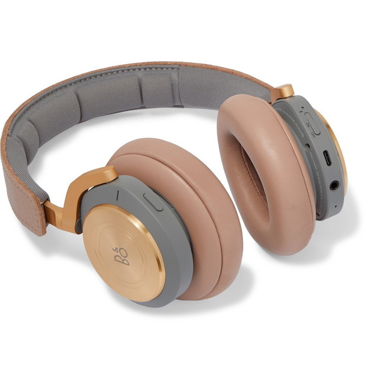 Photo: Bang & Olufsen - Beoplay H9 Leather Wireless Headphones - Neutral