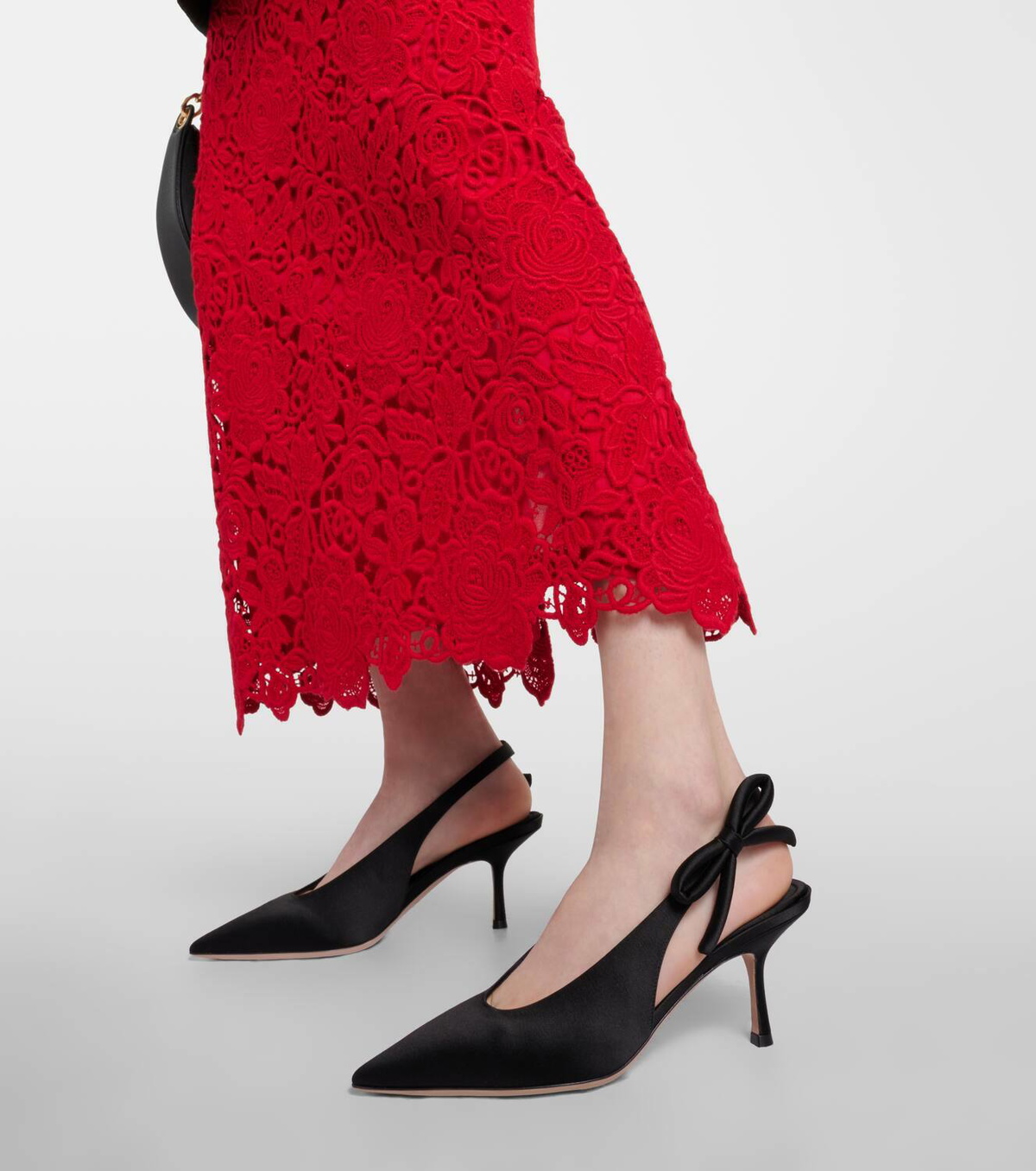 【Valentino Garavani】 Nite-Out 70サテンスリングバックパンプ Valentino Garavani Nite-Out 70 satin slingback pumps