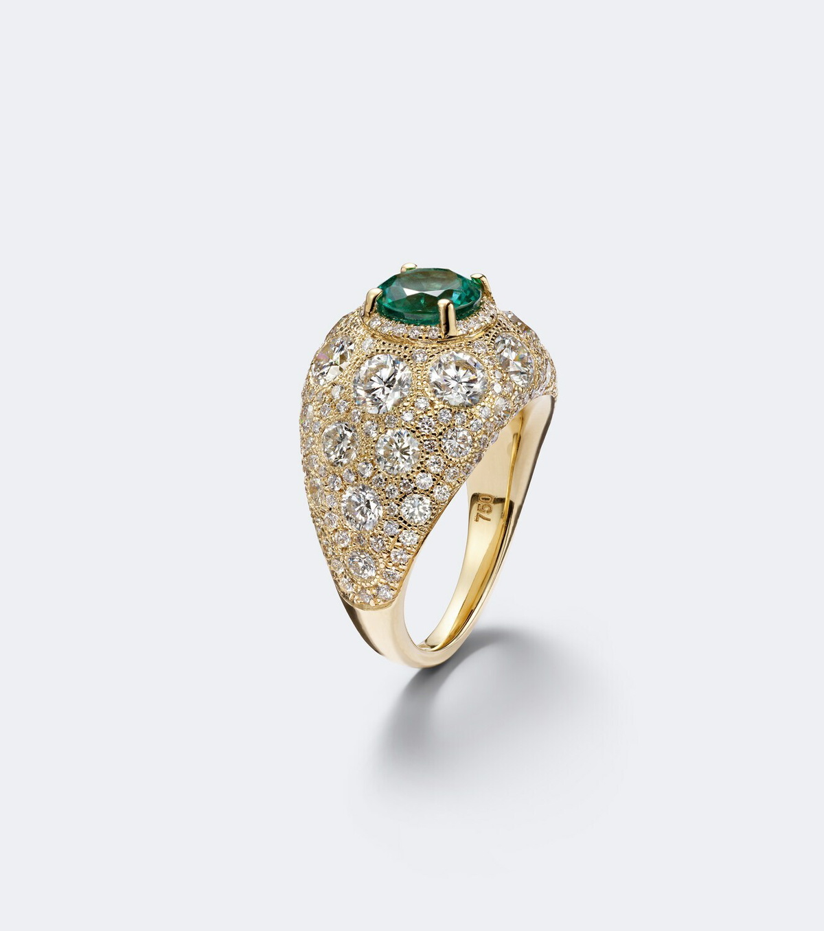 Suzanne Kalan 18kt gold ring with diamonds and emerald