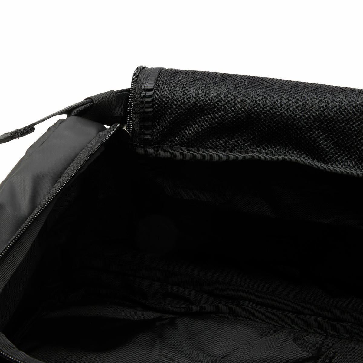 Eastpak Duffel Pack Small in Tarp Black Reflect 