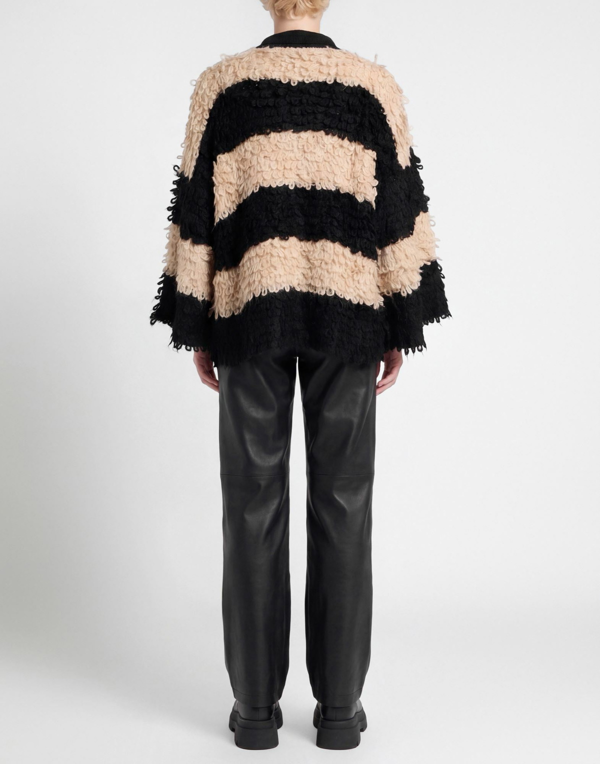 Jucca Womens Sweater in Black
