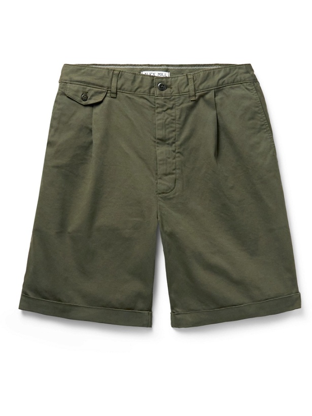 Photo: ALEX MILL - Pleated Stretch BCI Cotton-Twill Chino Shorts - Green - UK/US 32