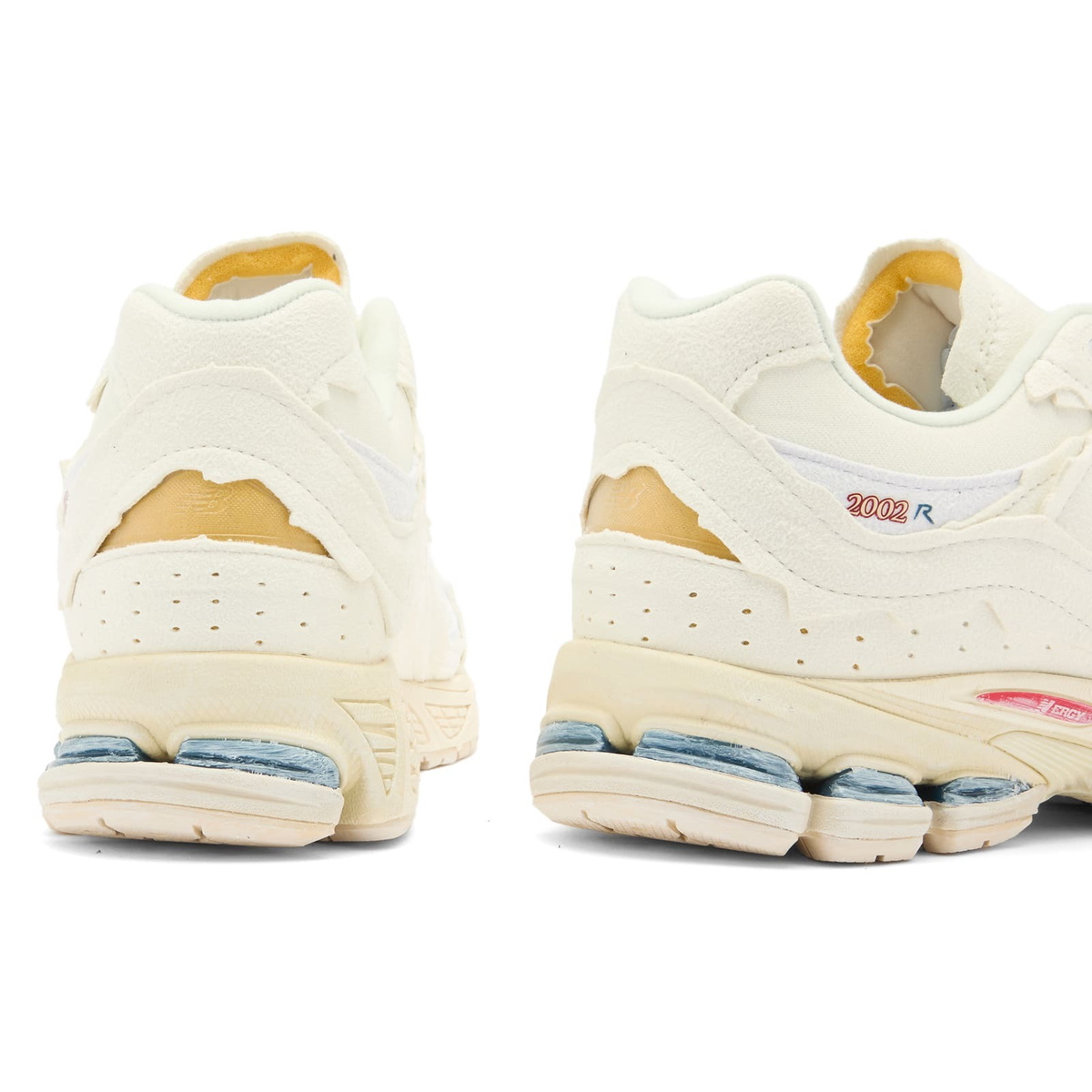 New Balance M2002RDC Sneakers in Sea Salt