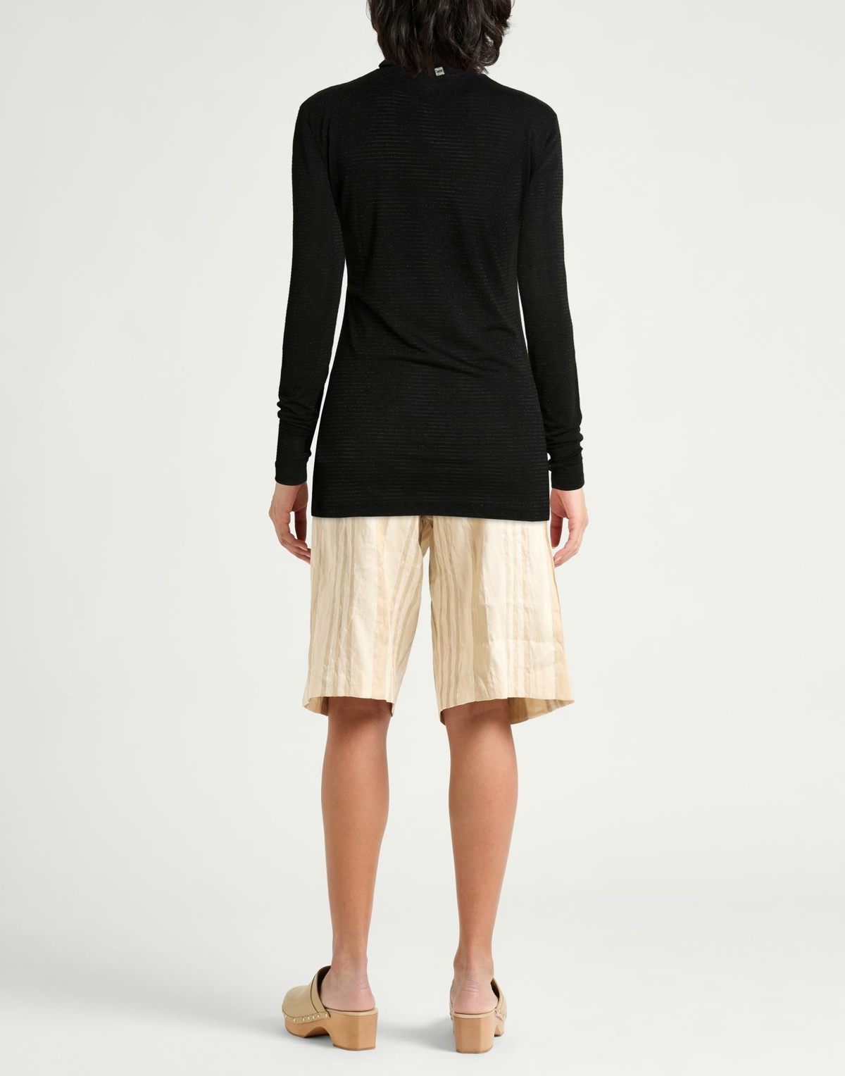Manila Grace Womens T-shirt in Black