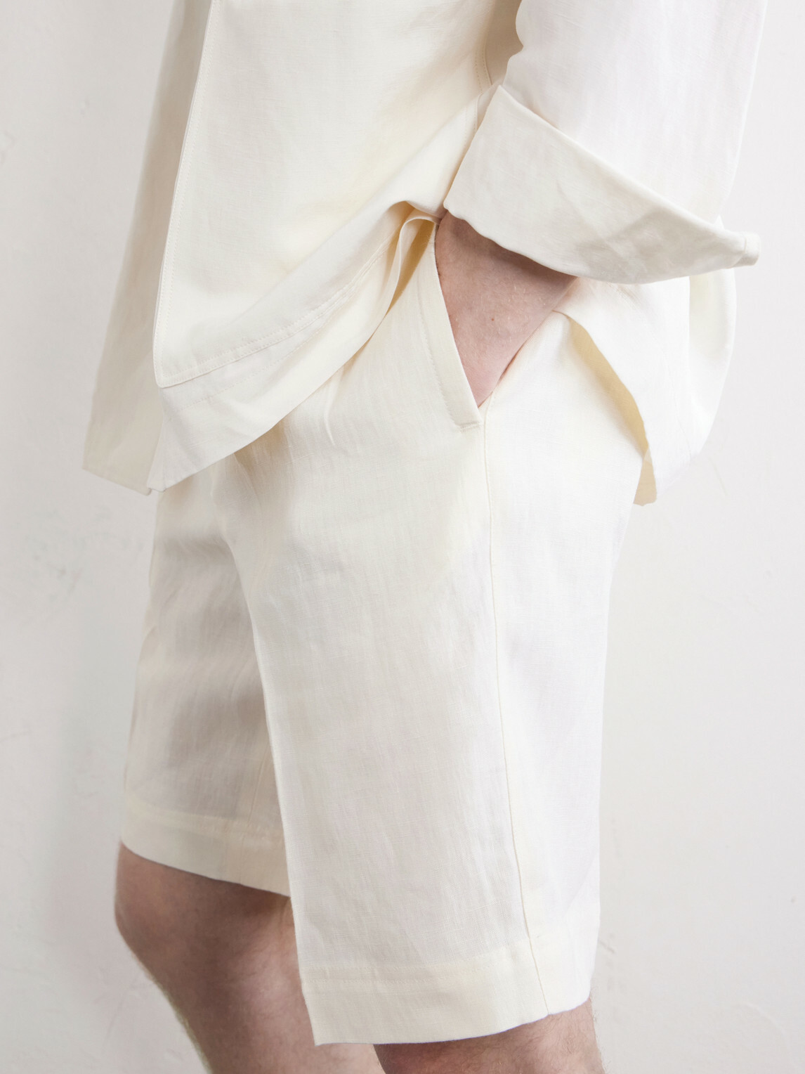 Rubinacci - Straight-Leg Pleated Cotton Shorts - White
