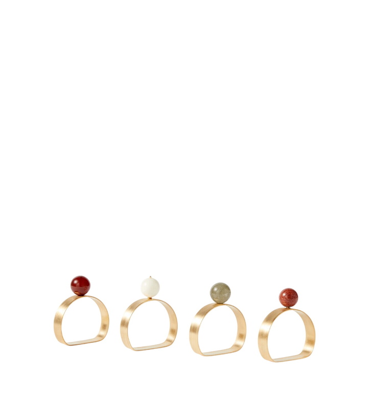 Photo: Natalia Criado Set of 4 gold-plated decorative objects