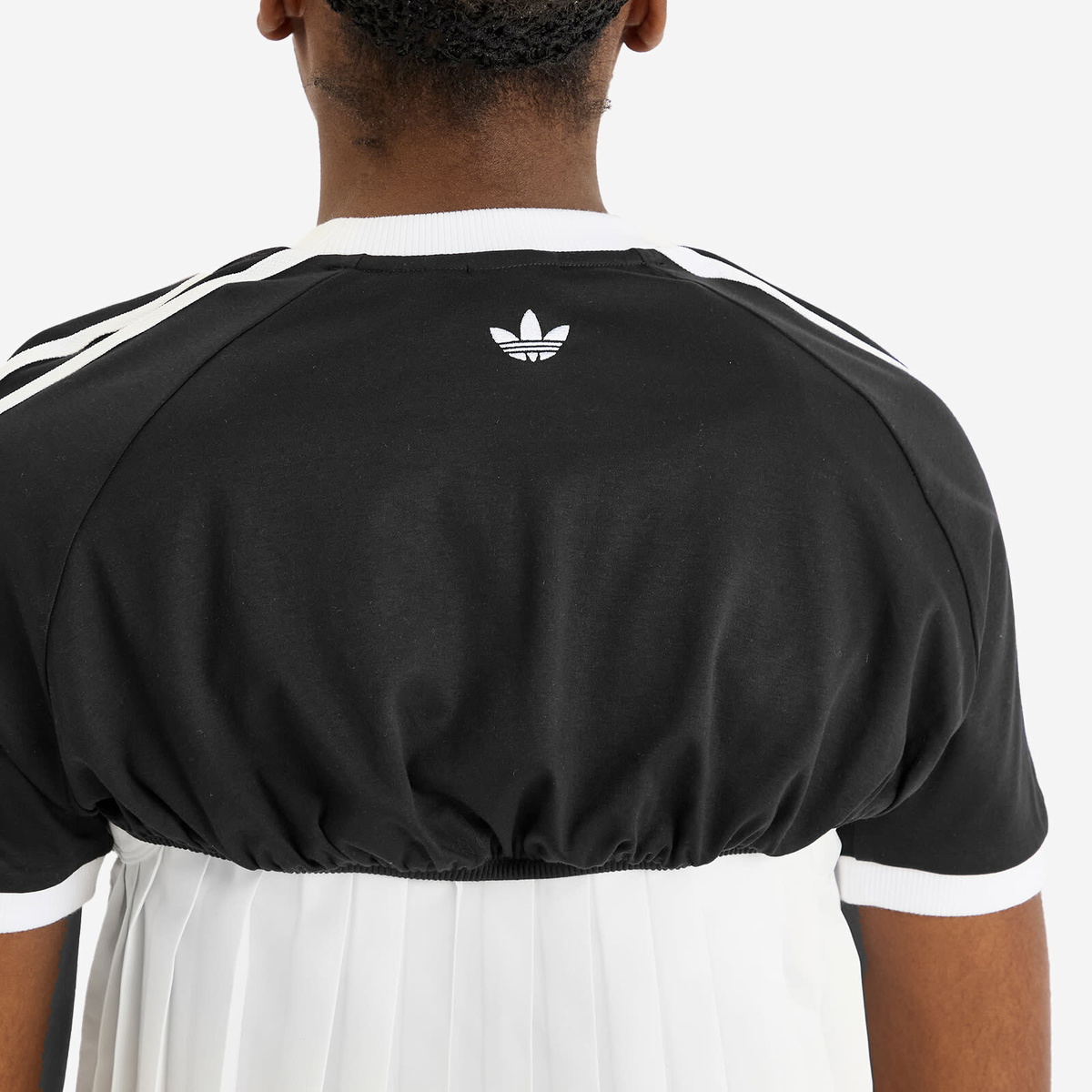 【ADIDAS ORIGINALS】★韓国人気★R3CD CALI TSHIRT★正規品★ Buy adidas Originals R3CD Cali T-Shirt in white | JZ6784 at