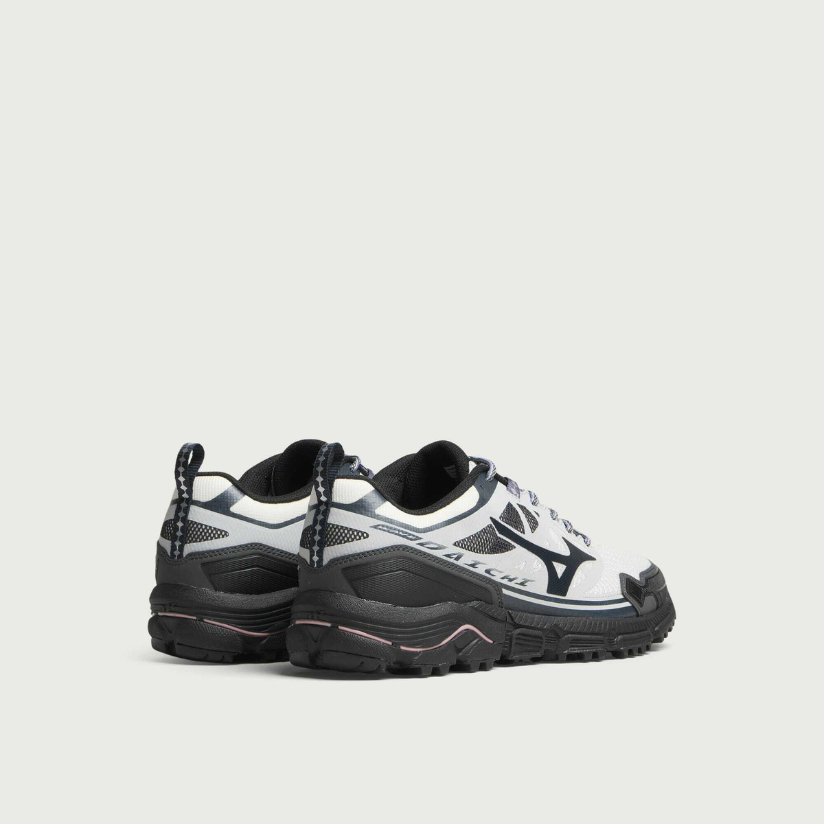 Mizuno Men's Wave Daichi LS Sneaker in Snow White/Carbon/Black