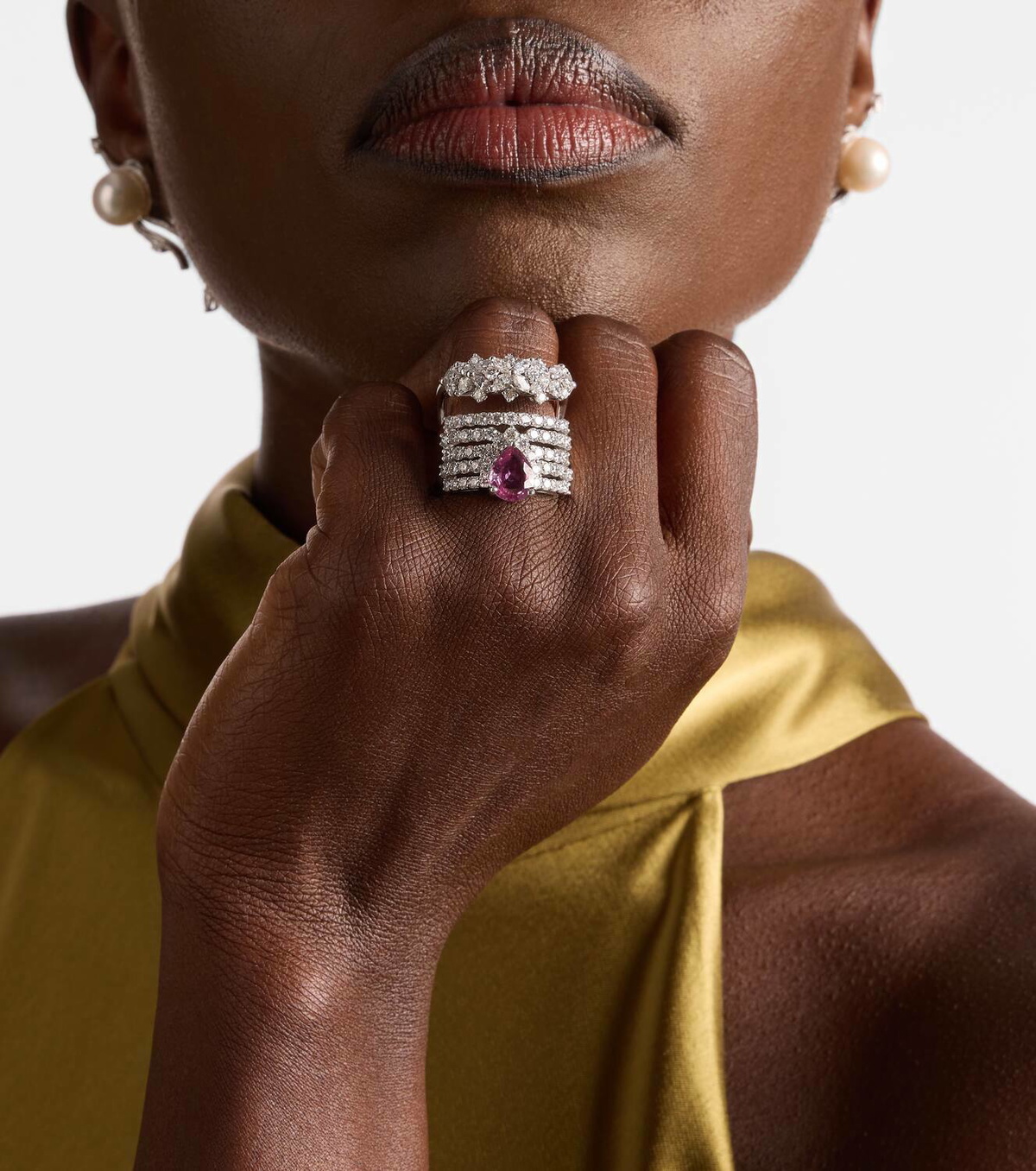 Yeprem Reign Supreme 18kt white gold ring with diamonds and sapphire