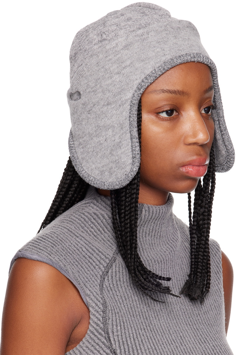 HYEIN SEO グレーの耳あて付きニット帽 HYEIN SEO グレーの耳あて付きニット帽