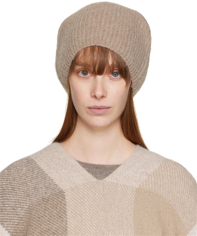 Photo: Blossom Beige Brsuhed Beanie