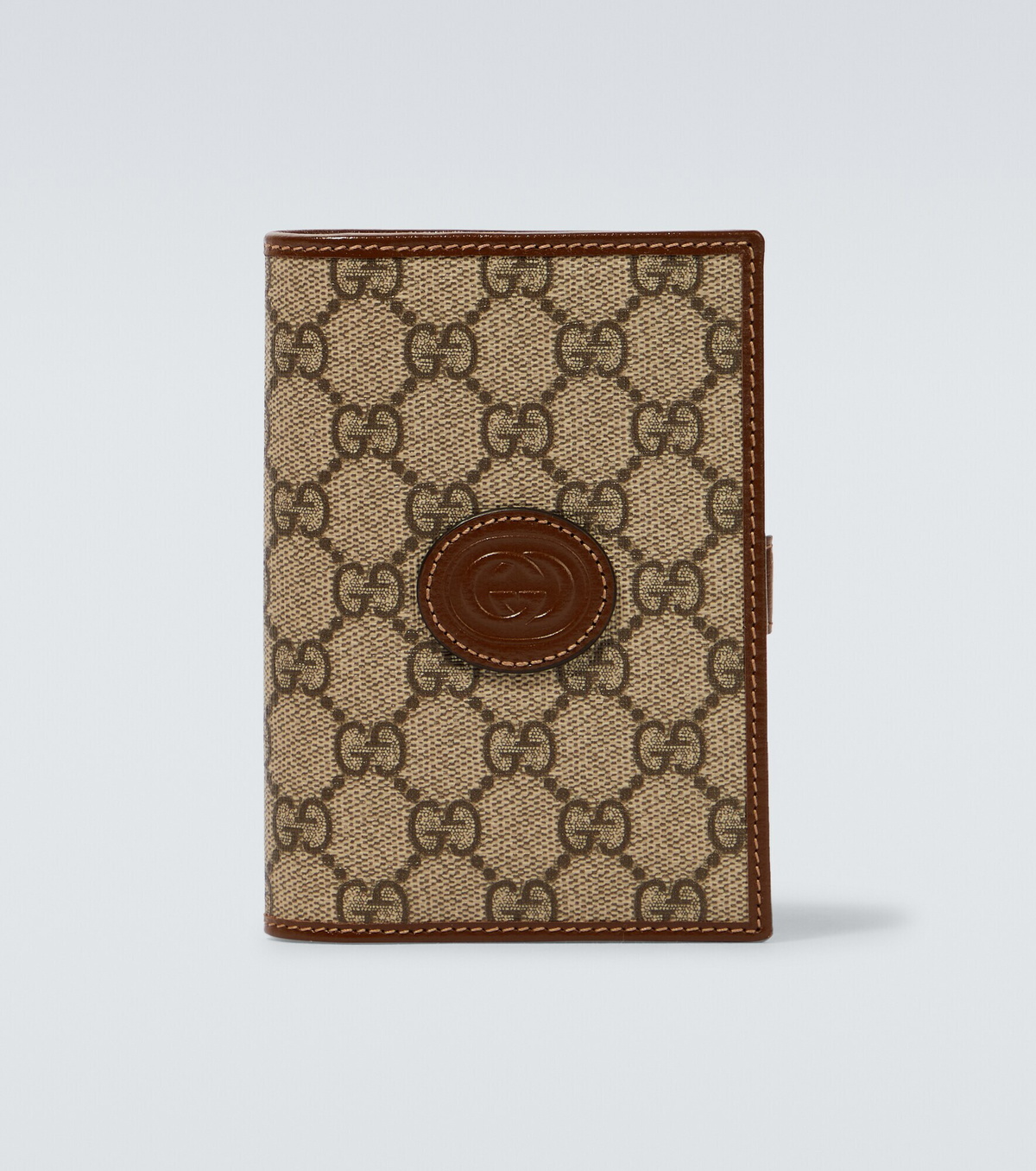 Gucci パスポート入れ Passport case with Gucci logo in black leather | GUCCI® US