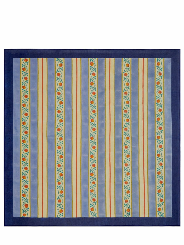 Photo: LISA CORTI Varanasi Stripes Pervinch Tablecloth