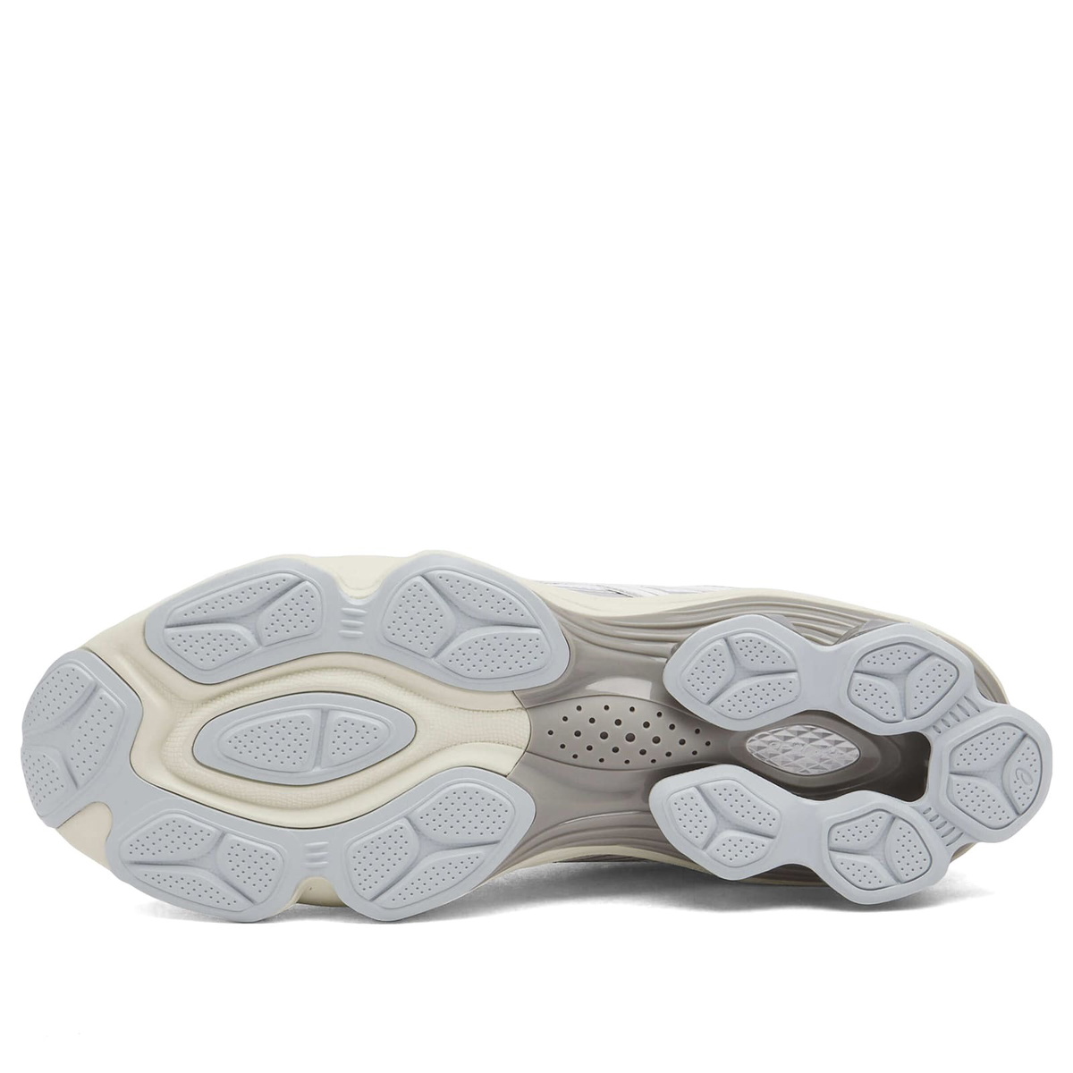Asics Gel-Kinetic Fluent in White/White