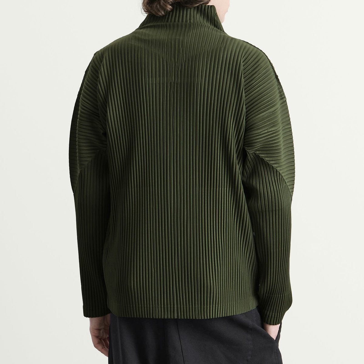 Homme Plissé Issey Miyake Men's Pleat Zip Up Cardigan in Duomo Door Green