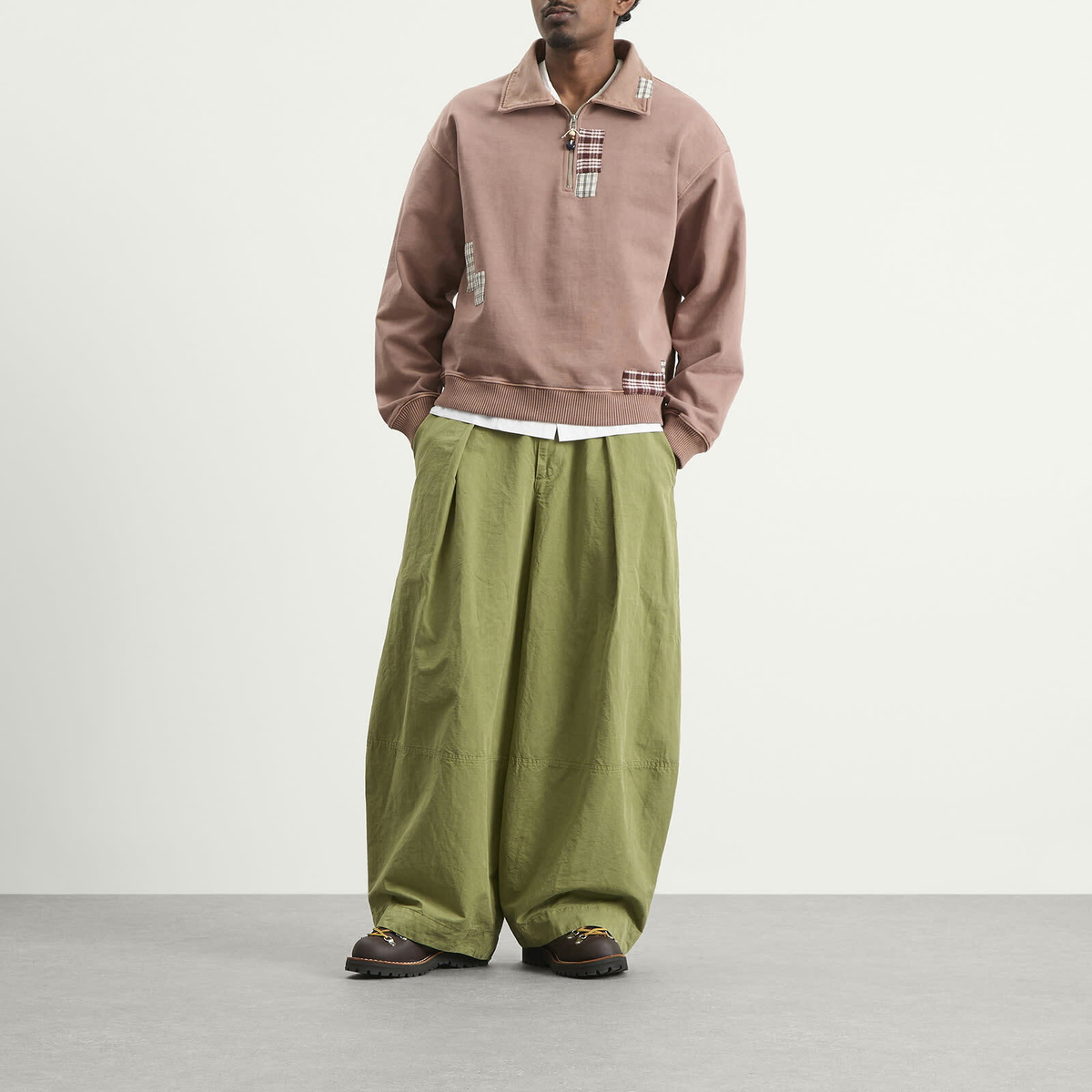 Story mfg. Men's Story mfg Geo Patchwork Pullover in Sand