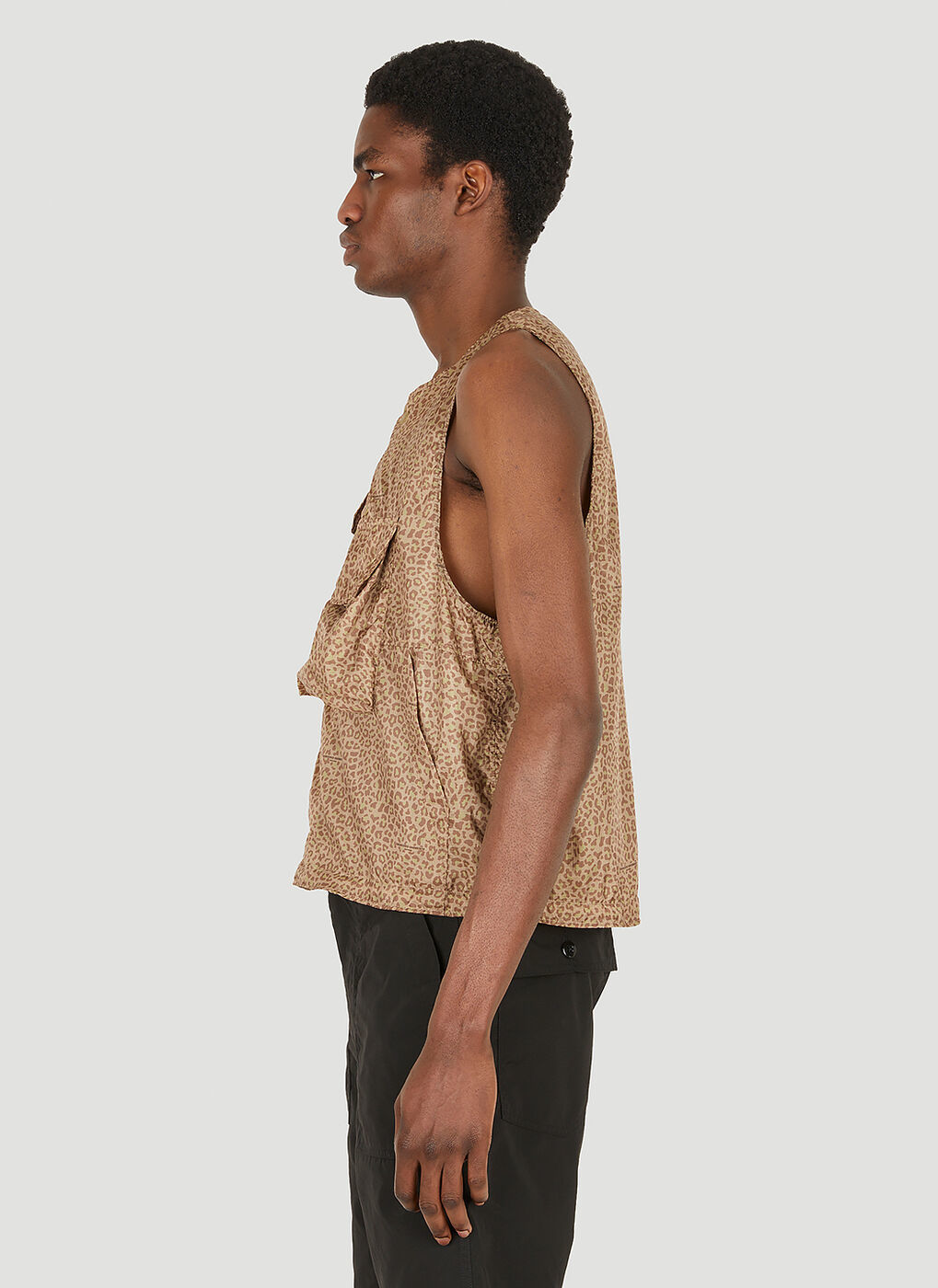 Beige sleeveless outlet jacket