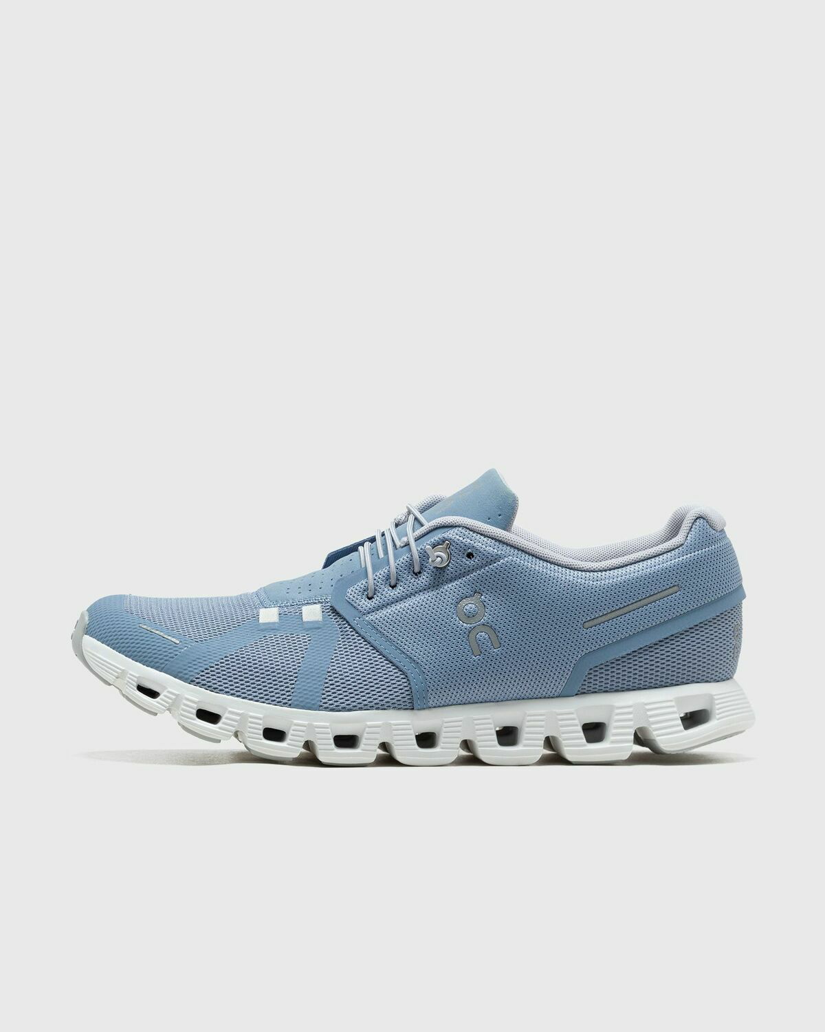 Cloud Low-top Sneakers In Blue