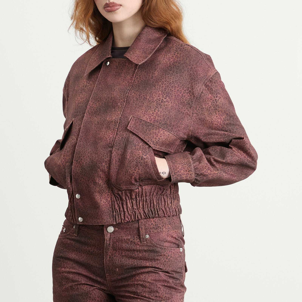 Peachy Den Women's Cicely Jacket in Red Leopard