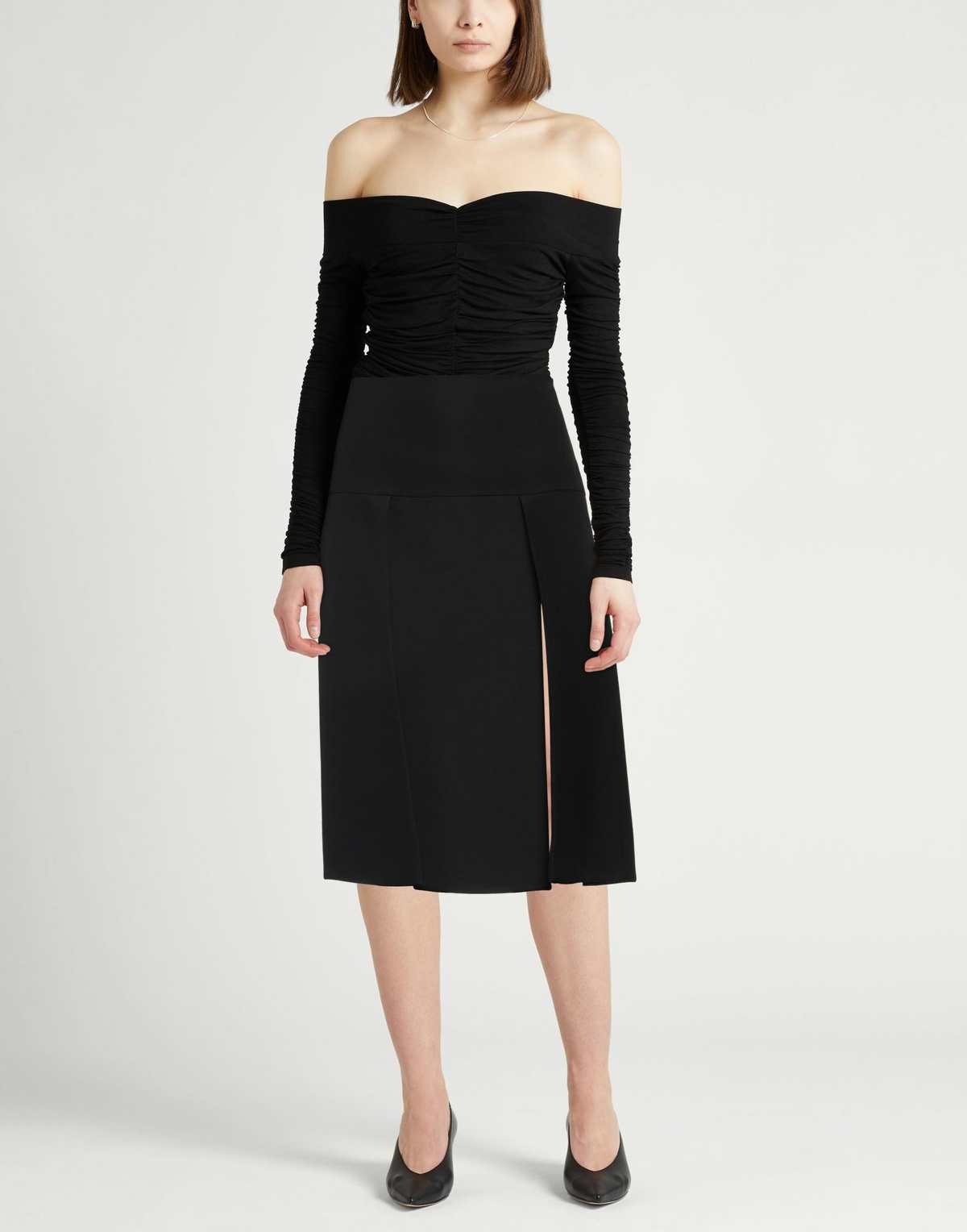Khaite Womens Midi skirt in Black
