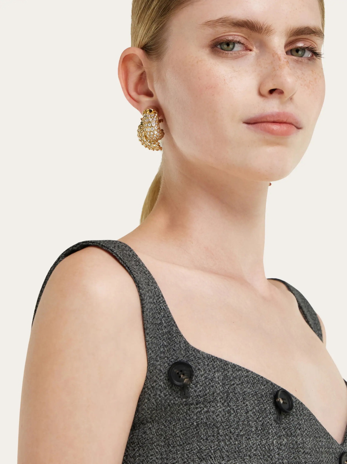 Ferragamo Womens Sculptural earrings in Gold