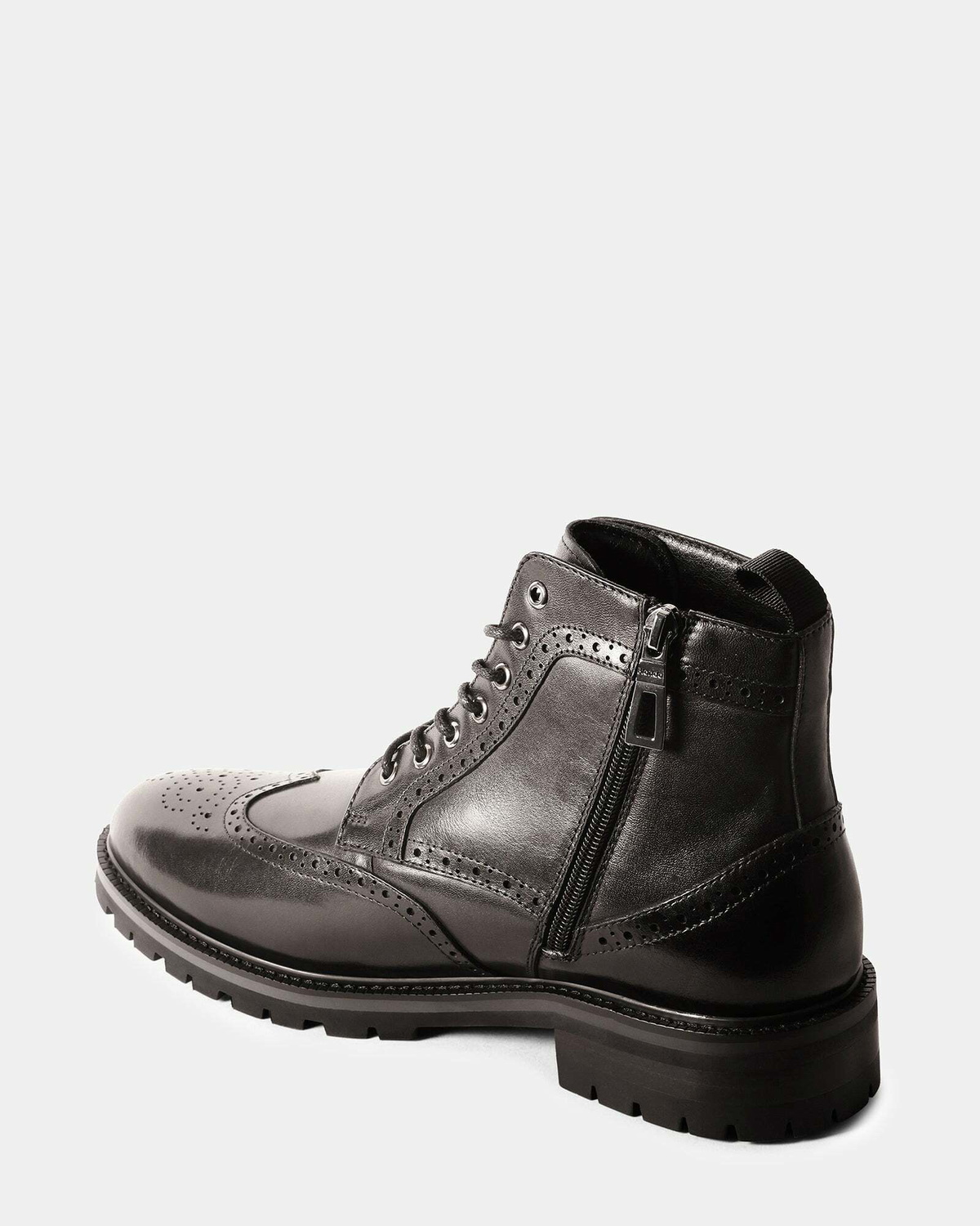 Steve Madden Santos Boots in Black
