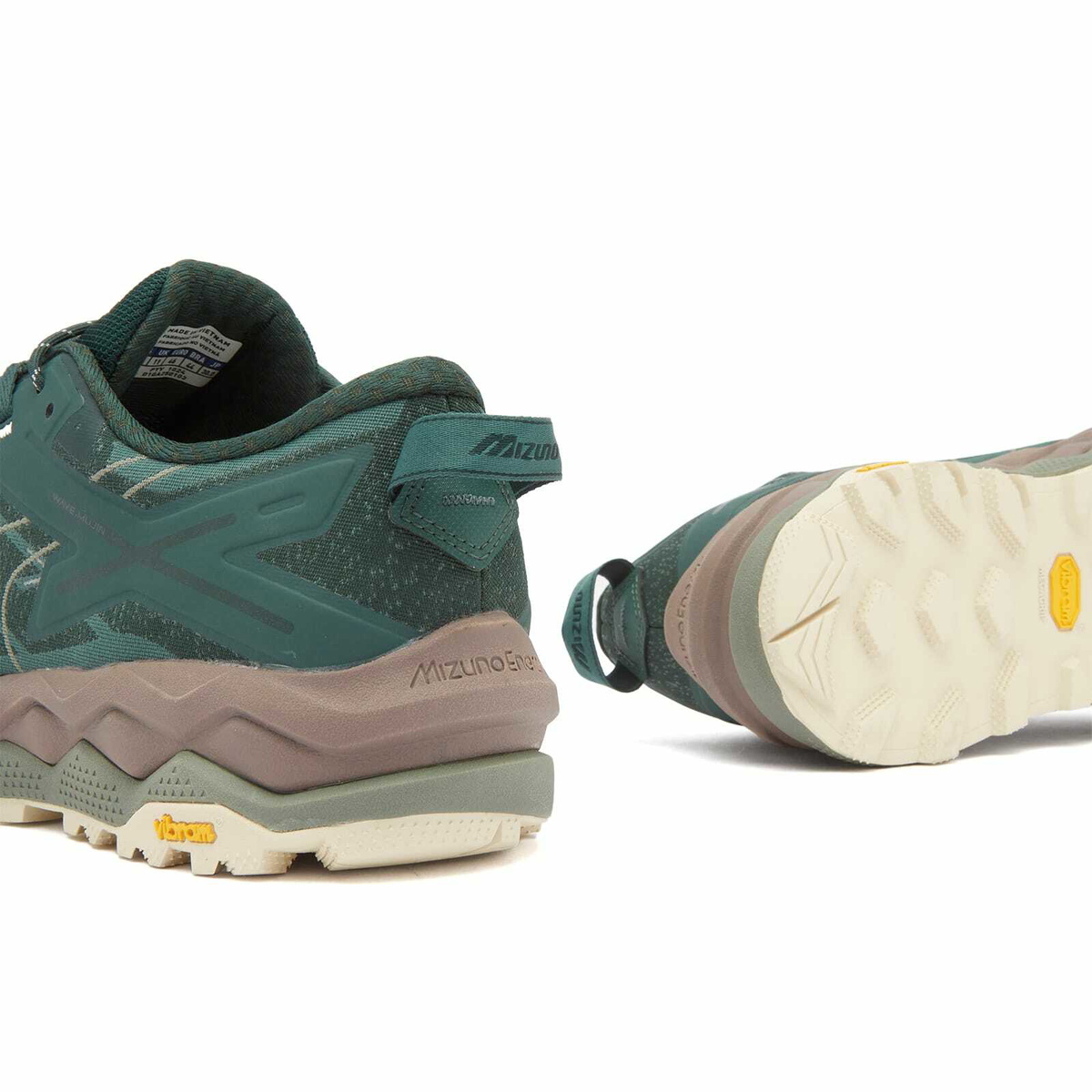 Mizuno Wave Mujin LS GTX in Pine Grove/Ultimate Grey/Bistro Green