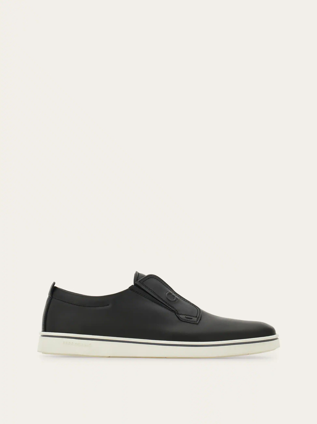 Ferragamo Mens Derby slip-on in Black