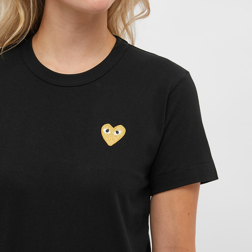 Comme des garcons play women's gold heart hotsell logo tee