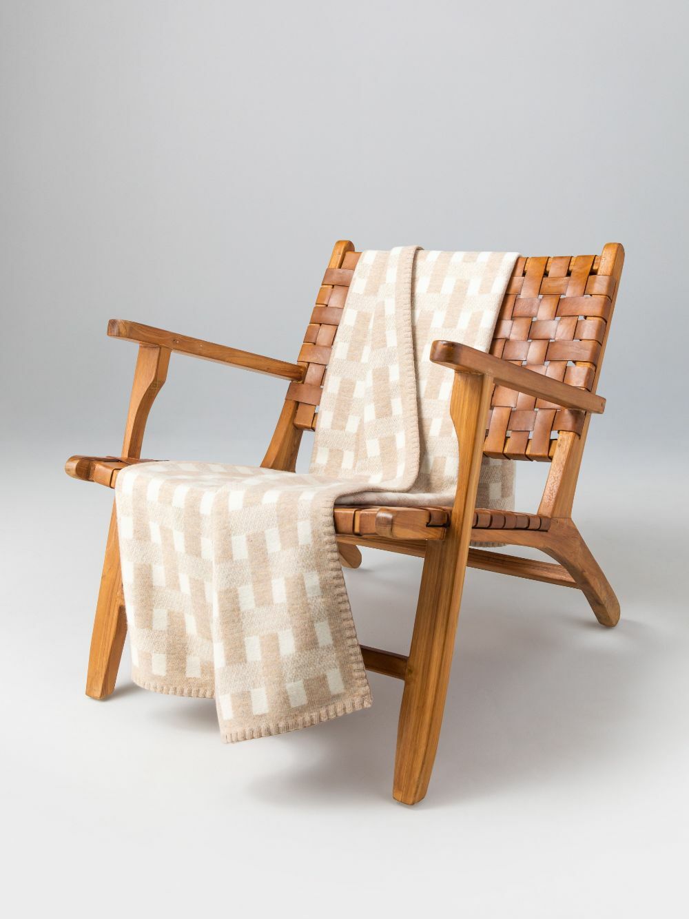 Johnstons Of Elgin Stitched Basketweave Throw
