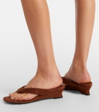 Le Monde Béryl Micro Wedge 40 suede thong sandals