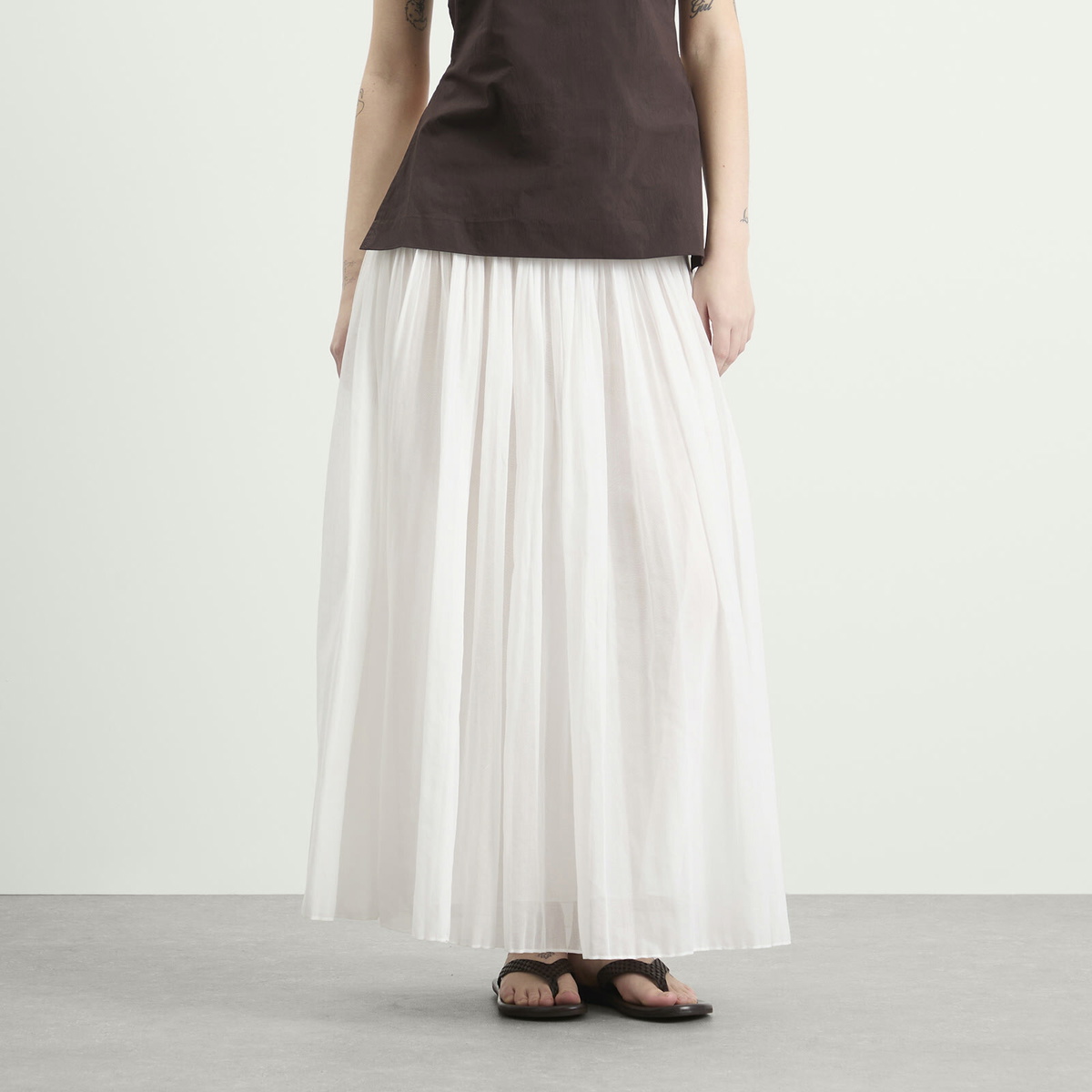 Róhe Women's Rohe Pleated cotton muslin skirt in Optic White