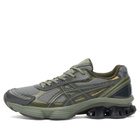 Asics GEL-KINETIC FLUENT Sneaker in Lichen Green/Obsidian Grey
