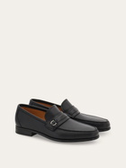 Ferragamo Mens Gancini loafer in Black