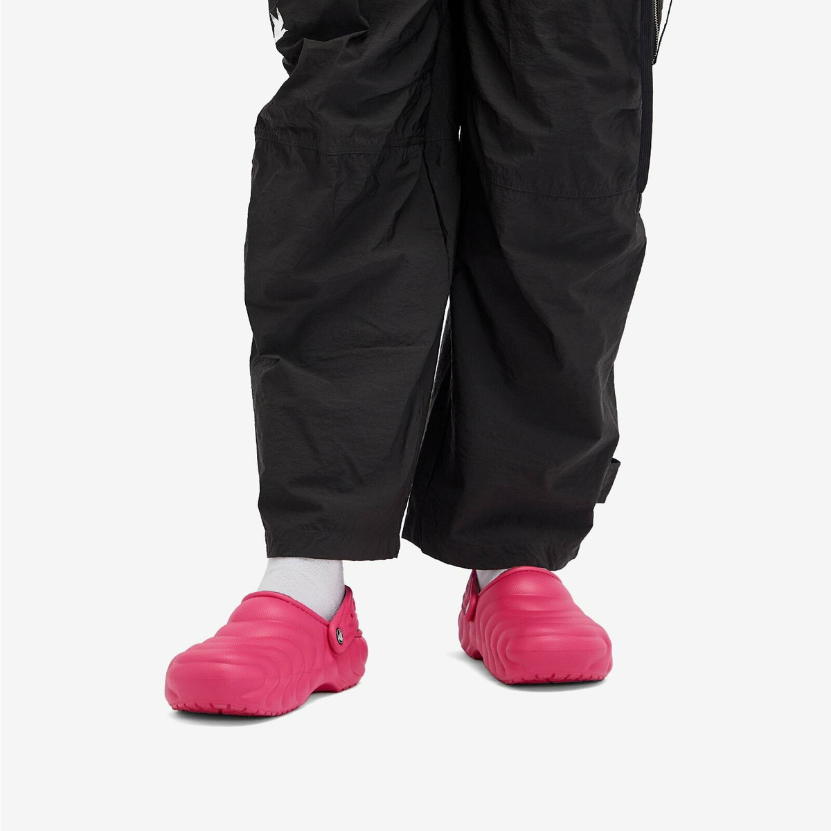 ◆CROCS◆ Classic Lined Overpuff Clog Dragonfruit 2100596ZQ Crocs Classic Lined Overpuff Clog - Dragonfruit | Journeys