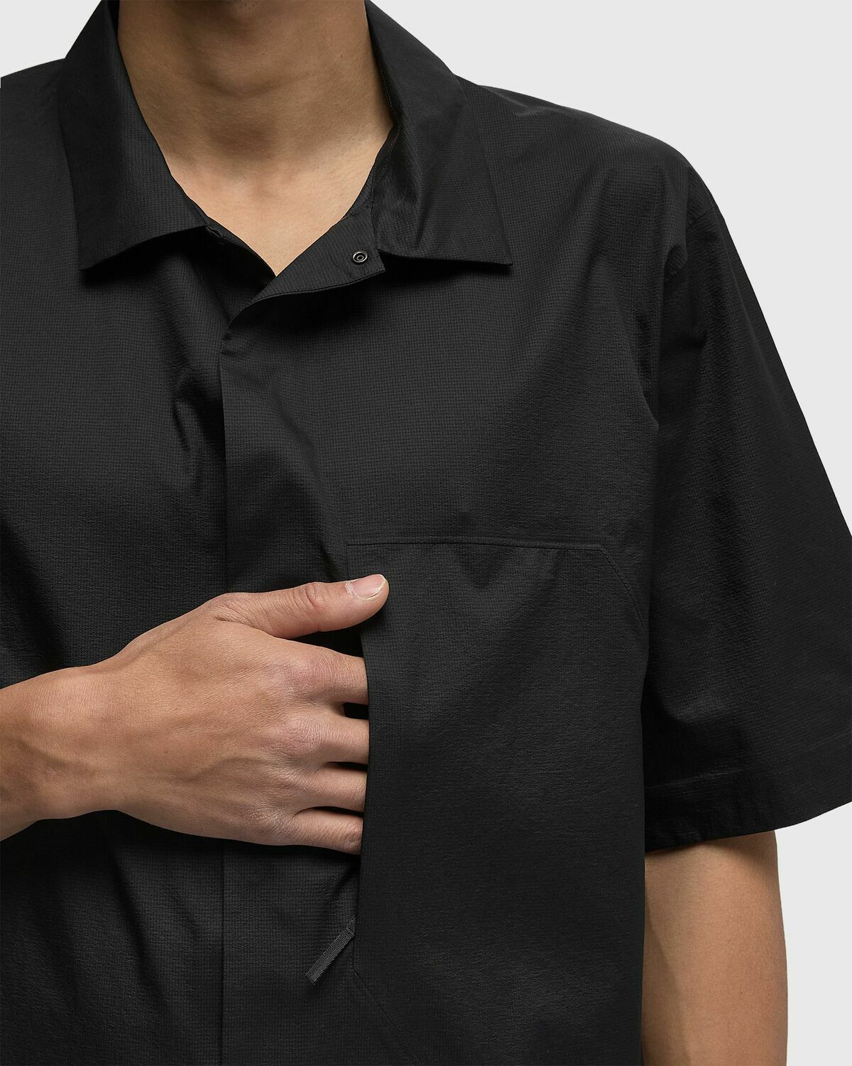 Arc´teryx Veilance DEMLO SS SHIRT Black Mens Shortsleefe