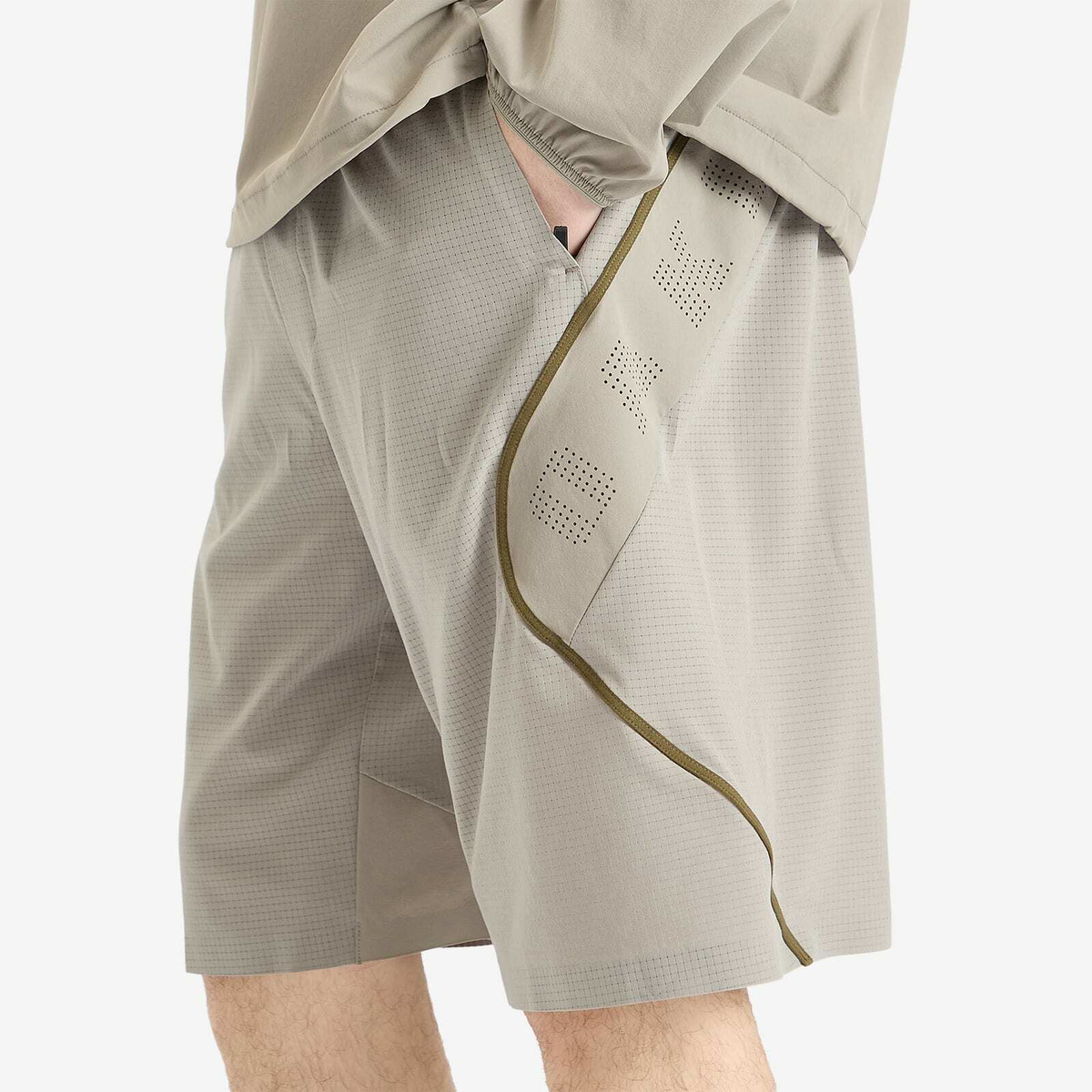 Oakley Men's Latitude Flight Shorts in Boulder Green