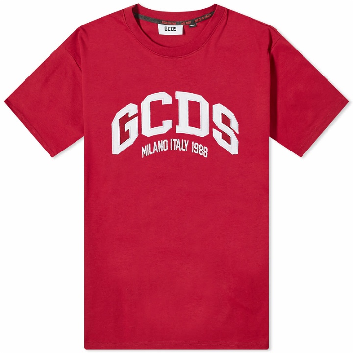 Photo: GCDS Men's College Logo T-Shirt in Bordeaux