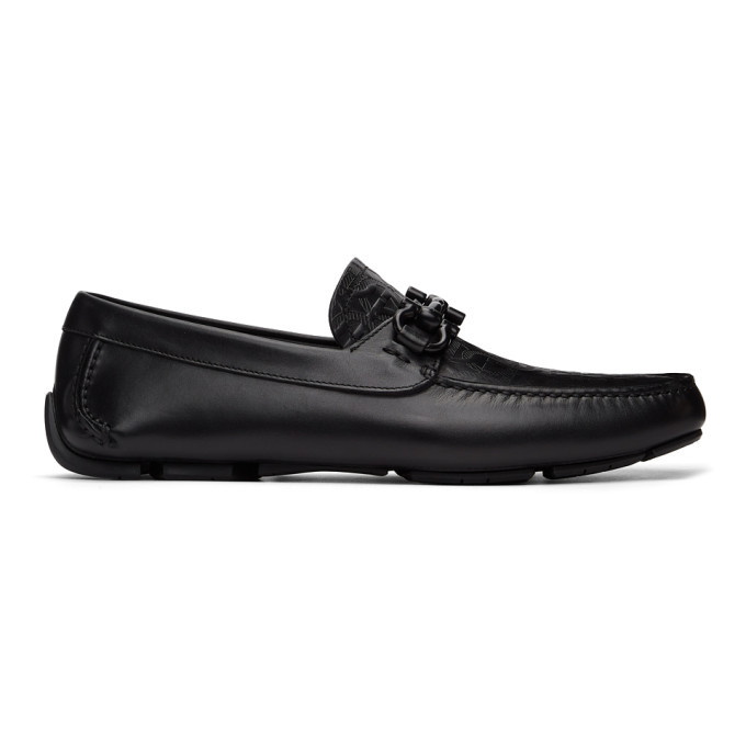 Photo: Salvatore Ferragamo Black Gancini Ornament Driver Loafers